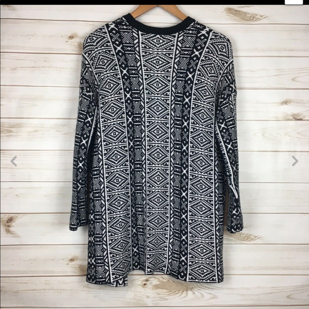 Sweater - Picture 2 of 7